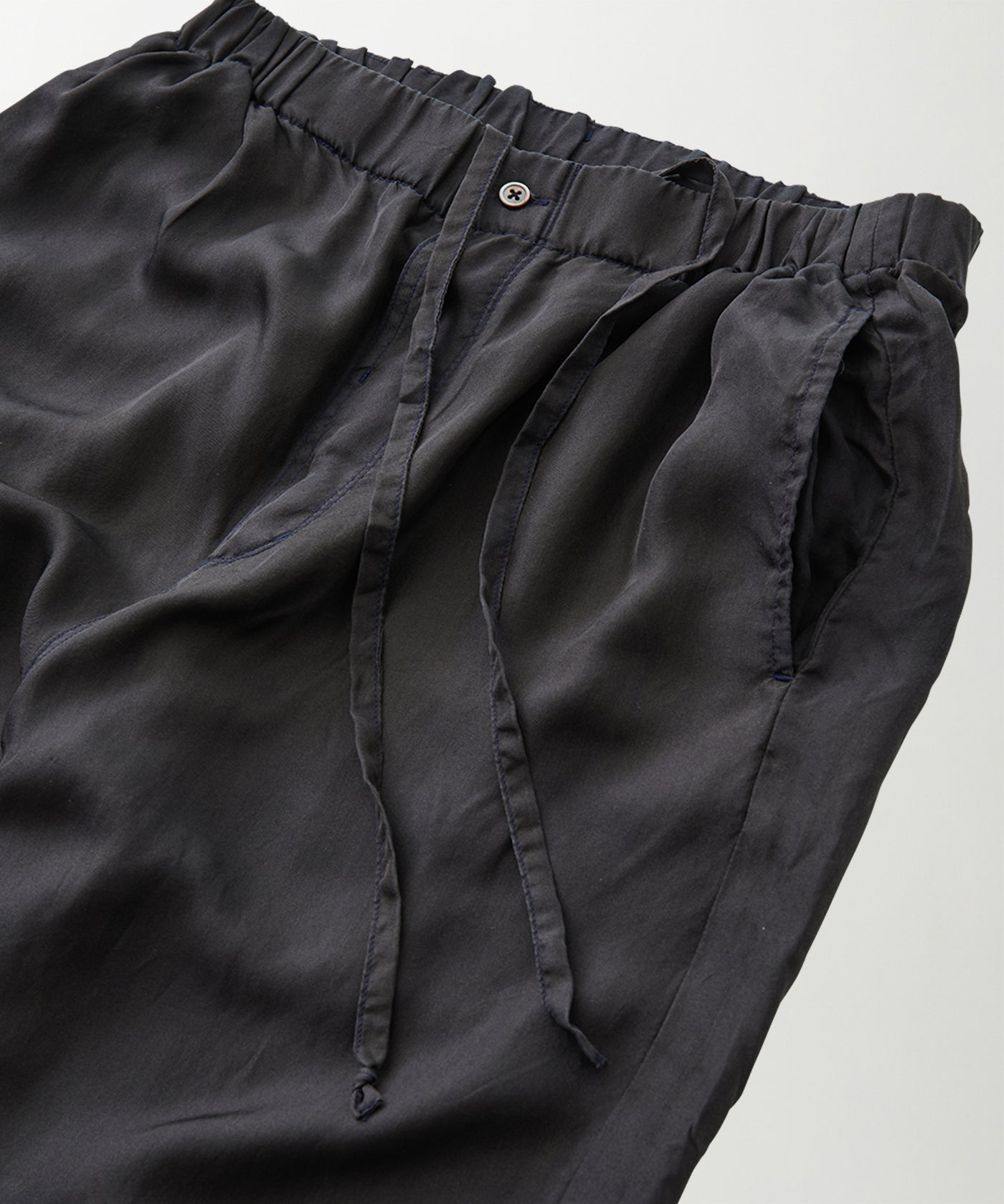 Botanically colured silk twill pajama – ÉCHAPPER | エシャペ